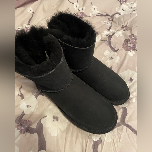 UGG Shoes - Black Mini Bailey II Ugg boots size 8